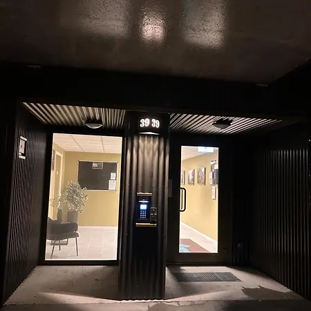 R&r/staycationnew Flat At Vervet Apartment